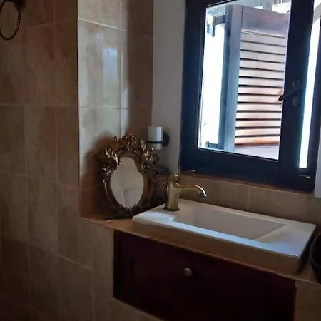 Saint Anna Country House. בית נופש איה אנה