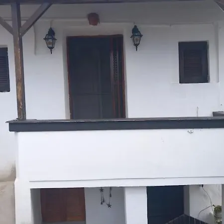 Saint Anna Country House. בית נופש איה אנה