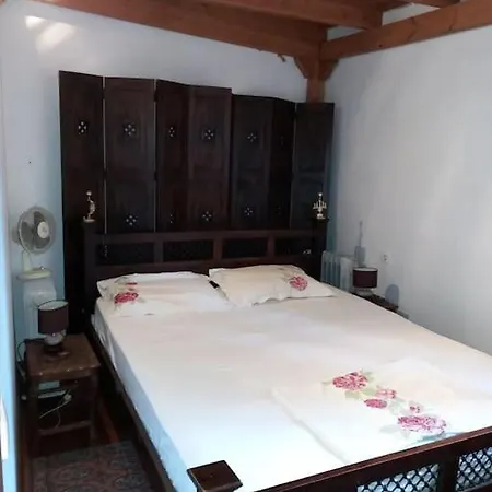 Saint Anna Country House. בית נופש איה אנה